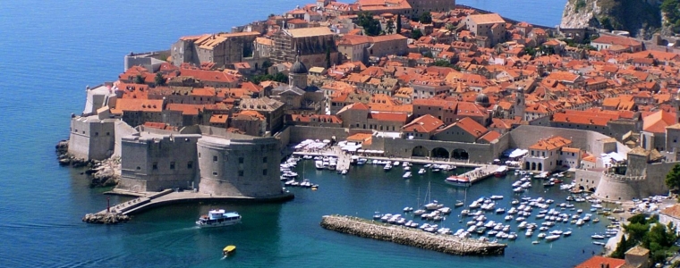 Osmisli logo ili himnu