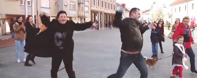 Pokaži i ti Happy Split