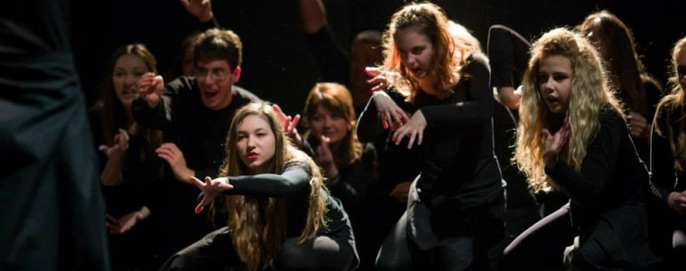 Junački uvjerljiva PlayDrama