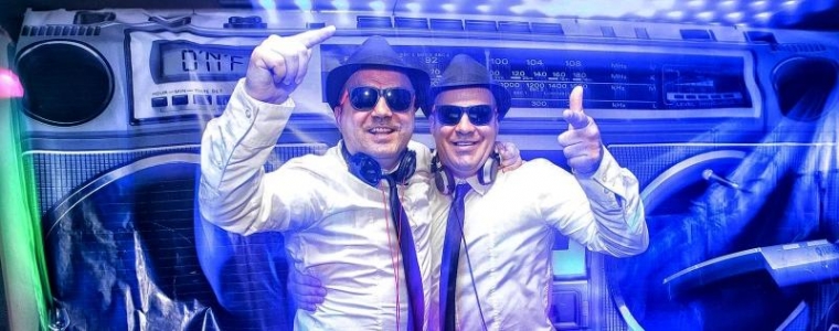 Kameleon pali kazetofon