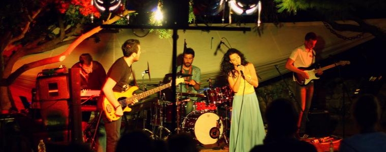 Glazbom vraćaju život na otoke