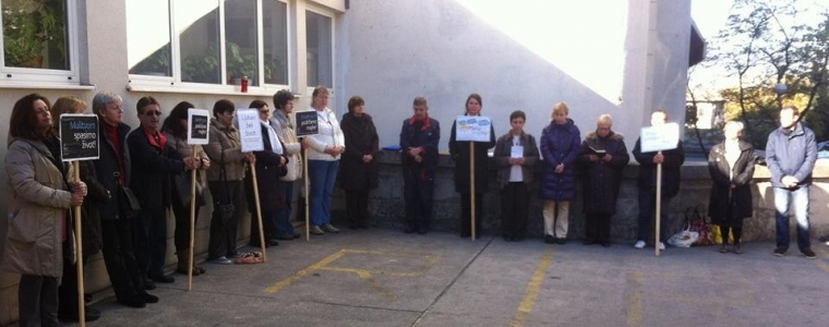 Molitva ili uznemiravanje?