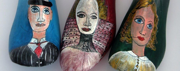 U Zoni izložba Van kalupa