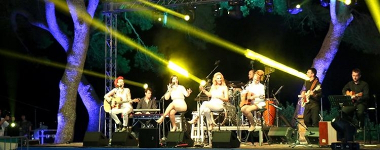 Frajle su imale show