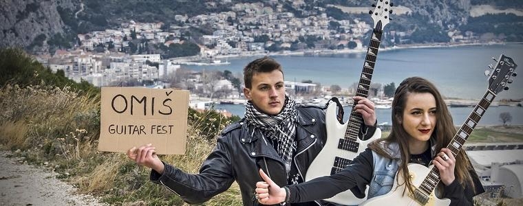 Zasviraj gitaru u Omišu