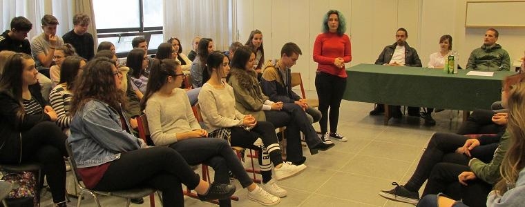 Pssst! Mladi pričaju!