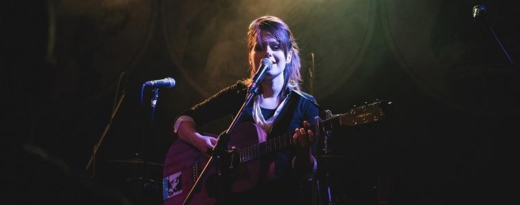 Cura koja voli glazbu