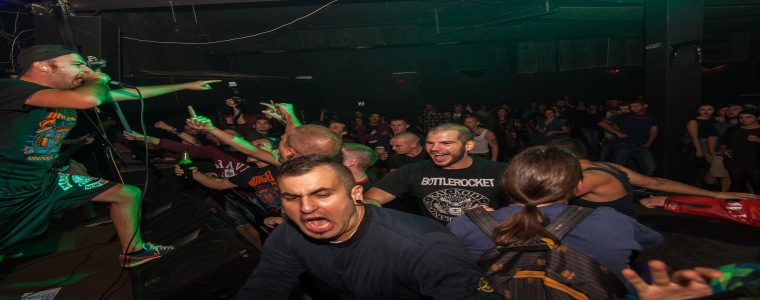 Stepped Out - HC klapa