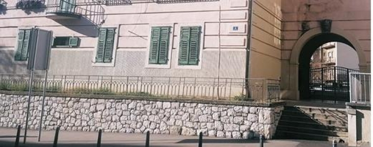 Knjižnica u spomen Jakše Fiamenga