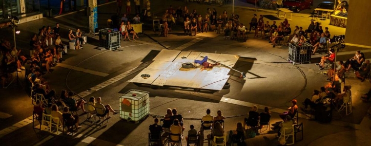 Okupila se neobična obitelj