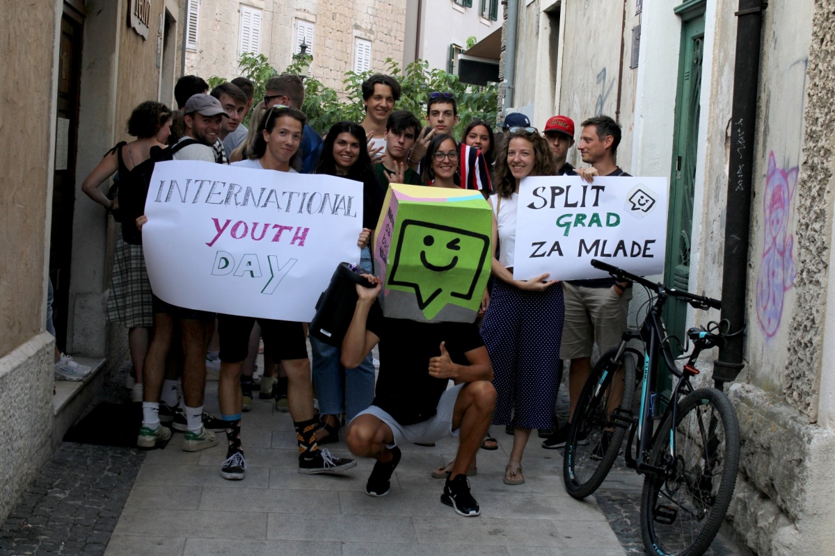 Uključujemo mlade u procese odlučivanja, pridruži se!