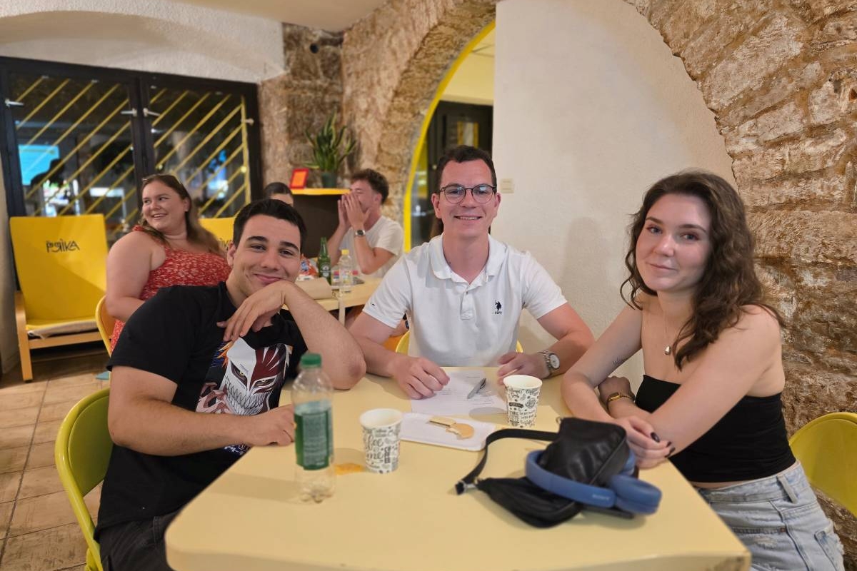 Rujan u Zoni: Kvizovi, joga, druženja, radionice i stand up