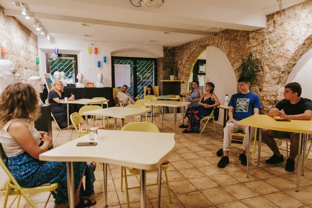 Kava s mladima: Ovisnost o kockanju sprječava se osnaživanjem