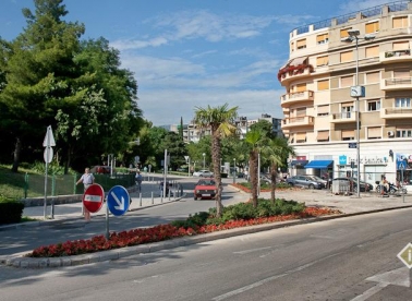 Cvjetni otok kraj Starog placa