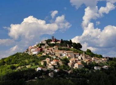 Volontiraj u Motovunu!