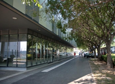 Raste kvart južno od Poljičke