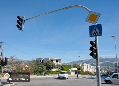 Novi semafor u Vukovarskoj