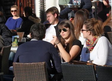 Kava u kratke rukave...