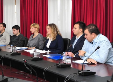 Tko to sjedi u Savjetu mladih?