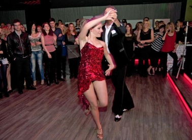 Rasplesana večer Lambade