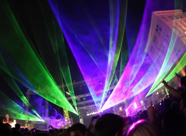 Discotheque Riva časti žene