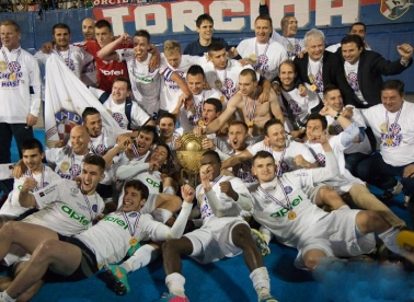 Nogometna fešta i u albumu