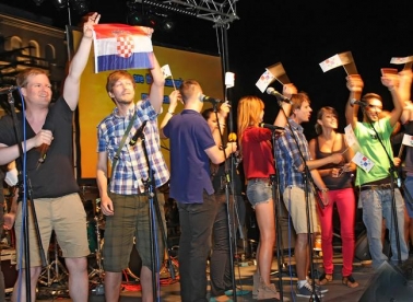 Ulazak u EU: proslave i podjele