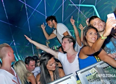 Besplatno na Discotheque