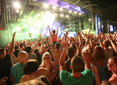 Srpanj u retrovizoru