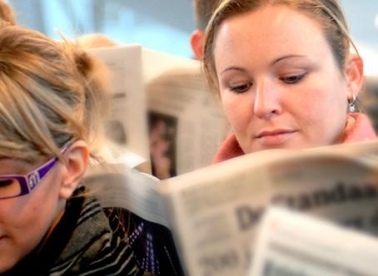 Parlament otvara vrata mladima