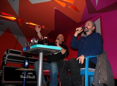 Melodije umlja protiv jednoumlja