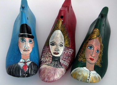 U Zoni izložba Van kalupa