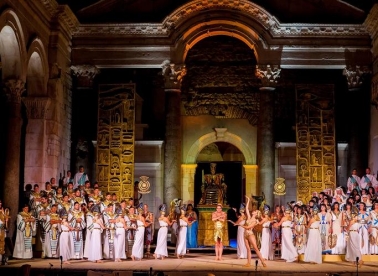 61. Ljeto, 52 izvedbe