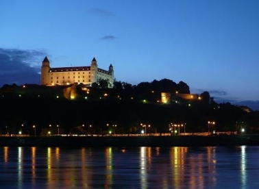 Esejom do Bratislave!