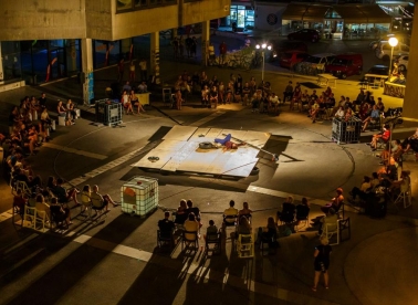 Okupila se neobična obitelj