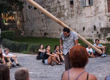 Nos, a ne Homenaje za kraj