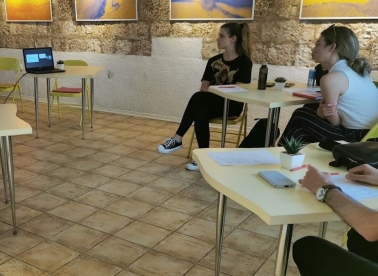 Sindikat rješava problem mladih?