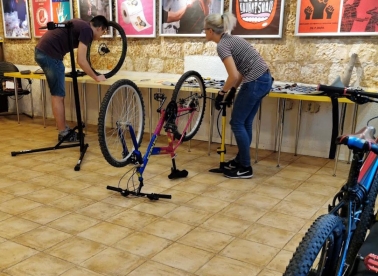 Klub Zona: Popravi ili recikliraj