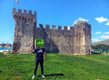 Kava s mladima: Trogir i Kaštela