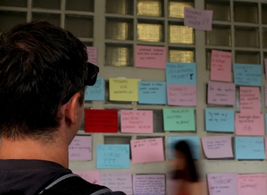 Uči vrednovati politike za mlade