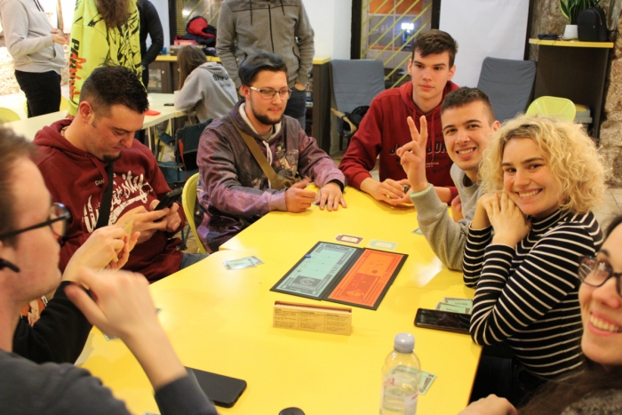 Zaključite siječanj u Zoni: Čekaju vas filmovi, igre, šah i art terapija!